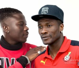 Stonebwoy Appreciate Former Black Stars Capito, Asamoah Gyan For His Surgery 7 Years Ago